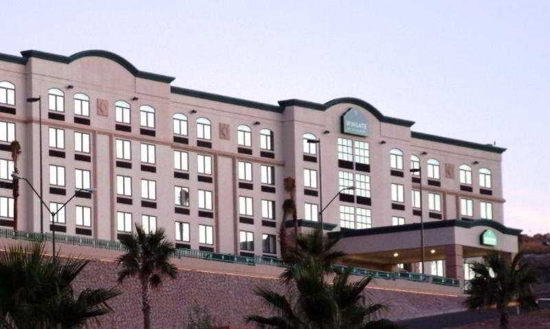 Wingate By Wyndham Chihuahua Hotel Exterior foto